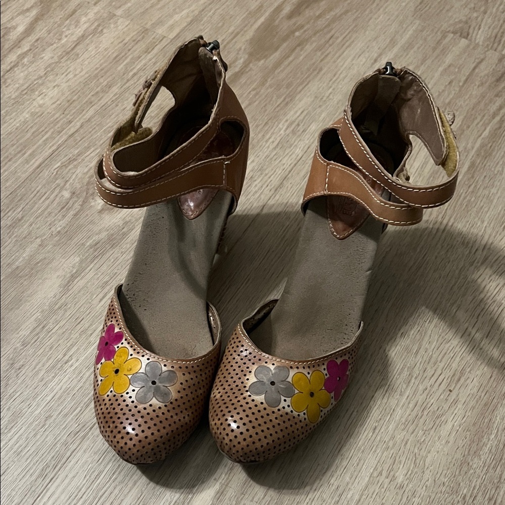 L’artiste Brown Ankle Strap Heels with Floral Design